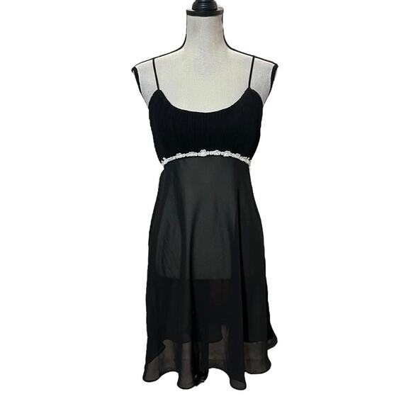 Secret Treasures Black & Ivory Floral Embroidered Beaded Milkmaid Chemise Dress - Picture 2 of 6